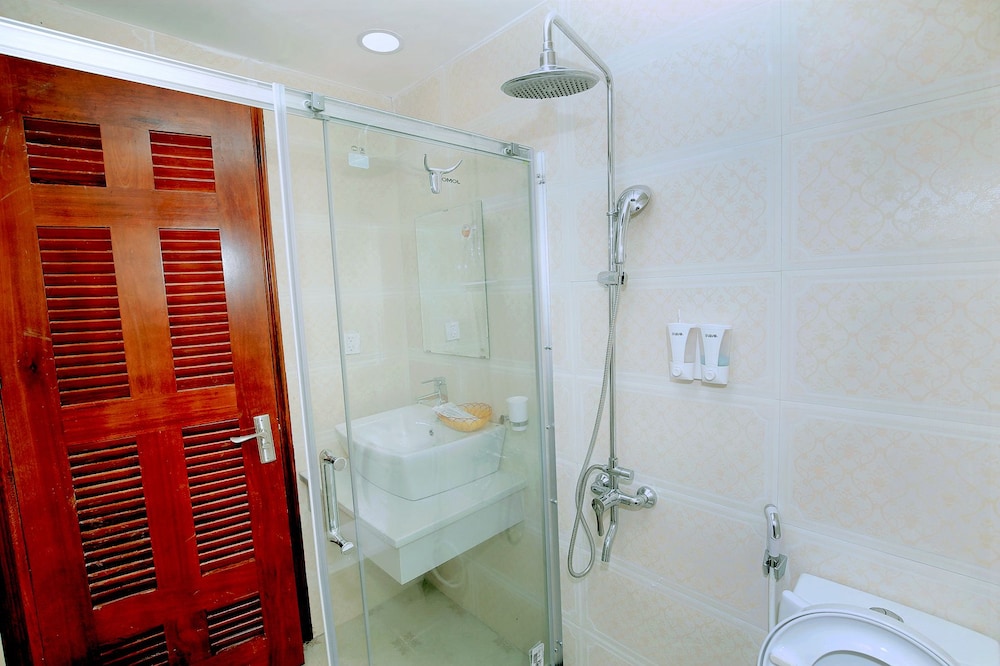 Hoang Giang Hotel 23/24