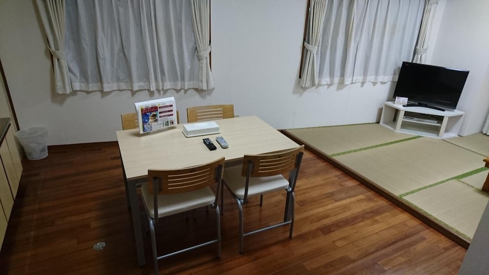Kokusai Towns Inn 60/72