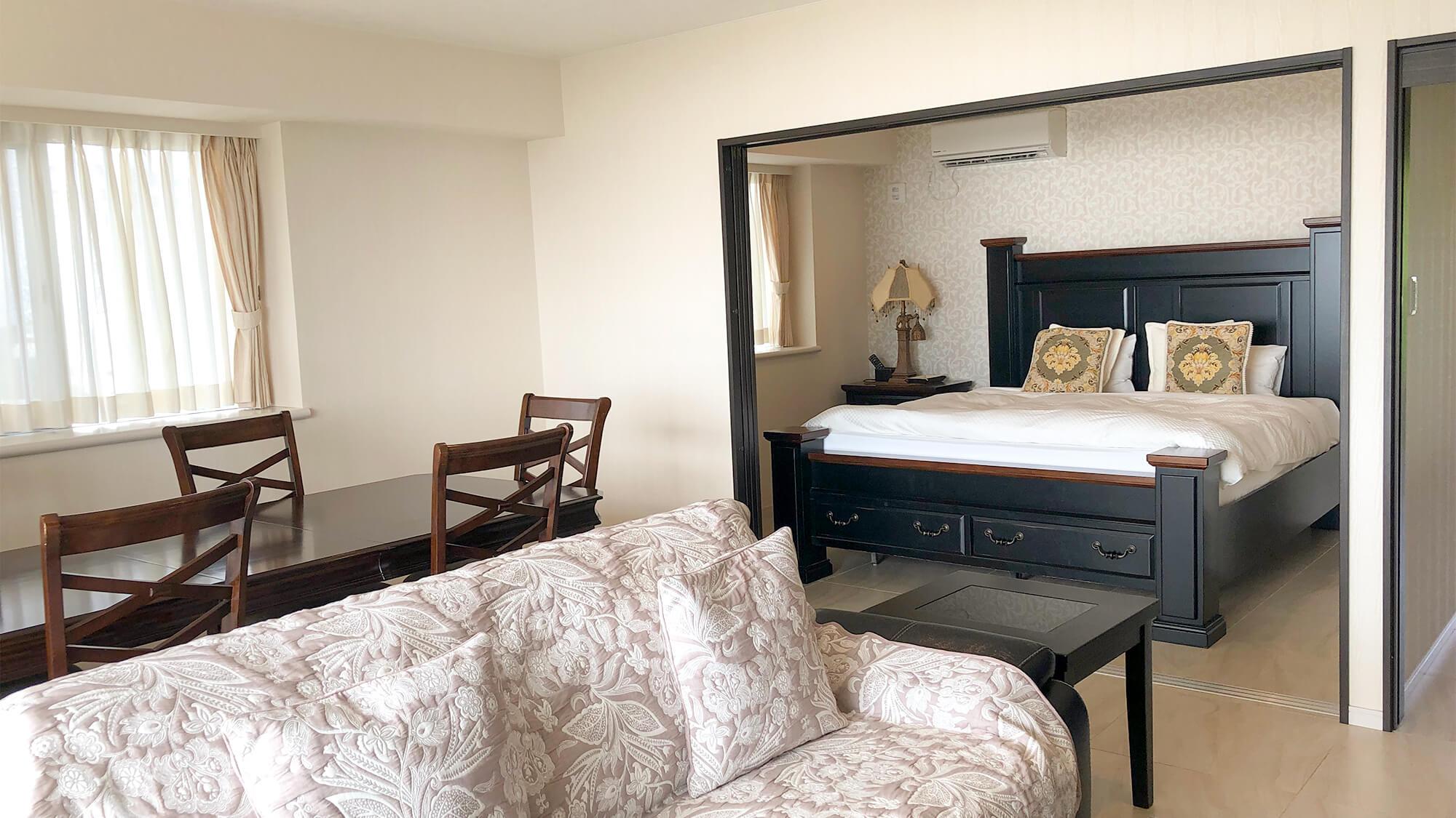 Premium, Suite, King Bed, Night View