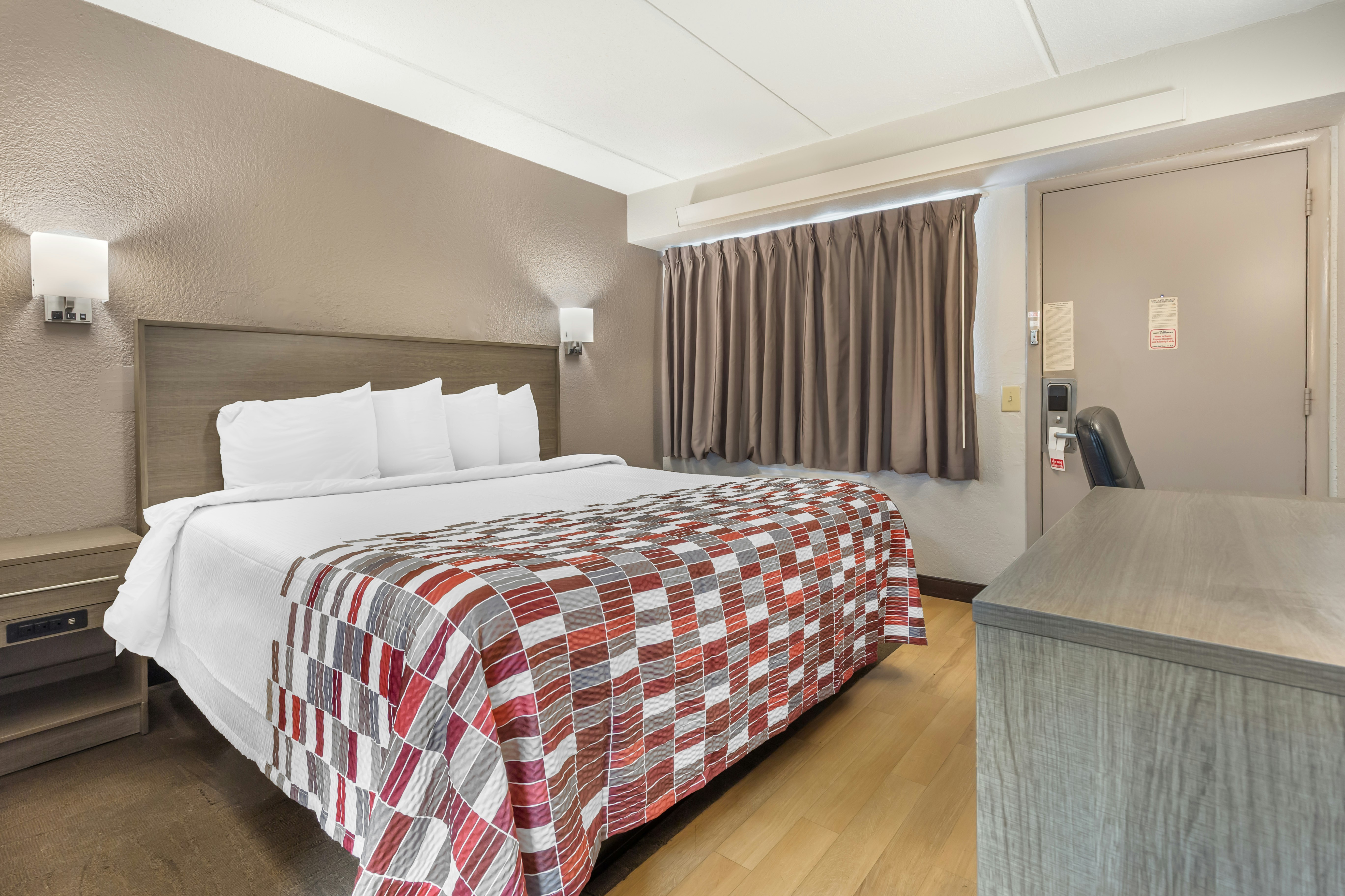 STANDARD, KING BED
