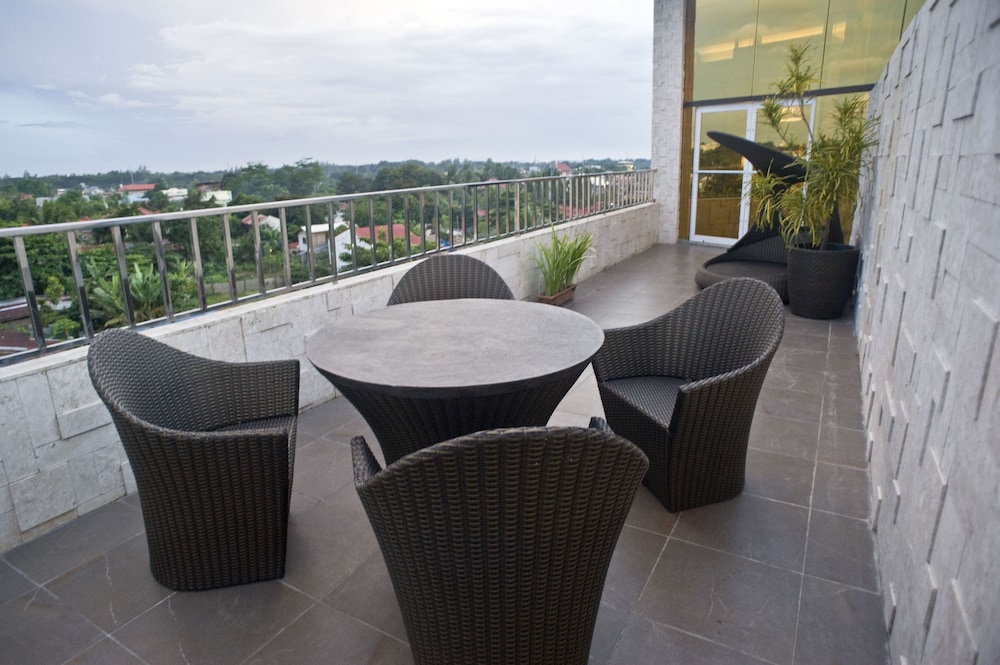 Goldberry Suites and Hotel Mactan 32/49