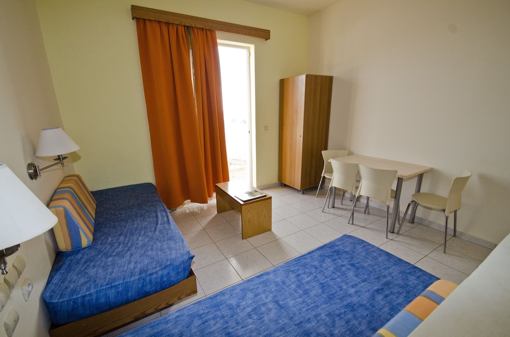 Stella Hotel 55/73