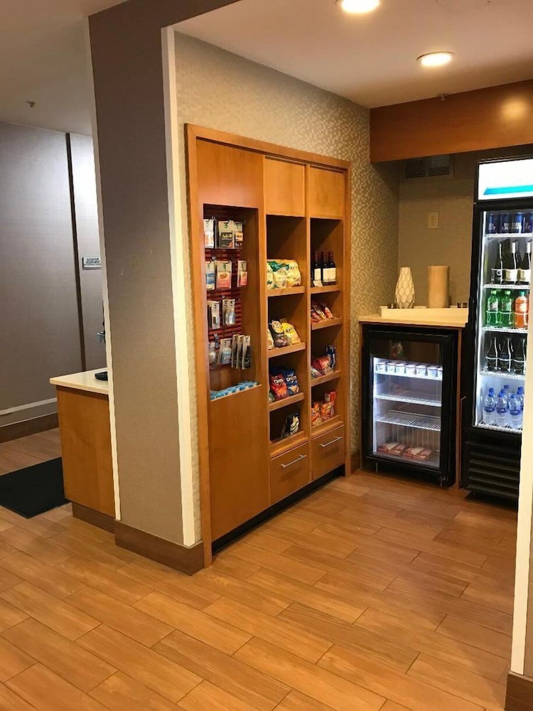 Kings Inn And Suites Mason Ex Springhill Suites By Marriott Cincinnati Northeast 19/27
