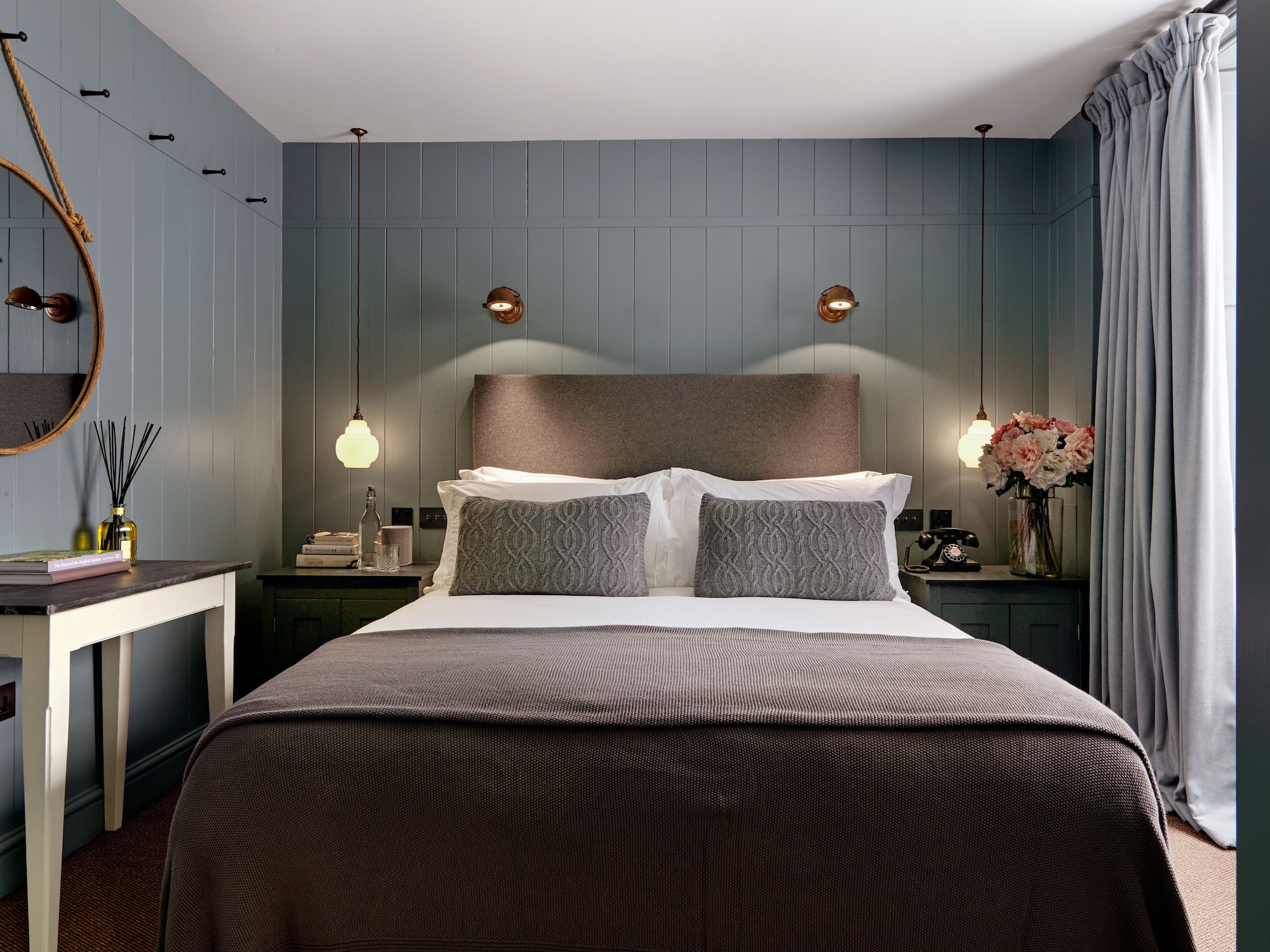 CLASSIC, DOUBLE BED