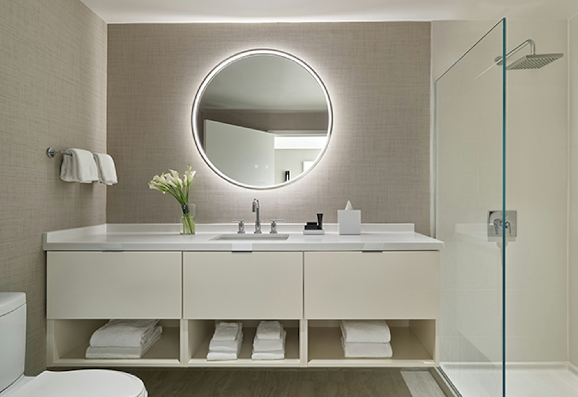 1 Bedroom, Suite, Balcony, One Washington Circle DC, Tapestry Collection by Hilton 2/2