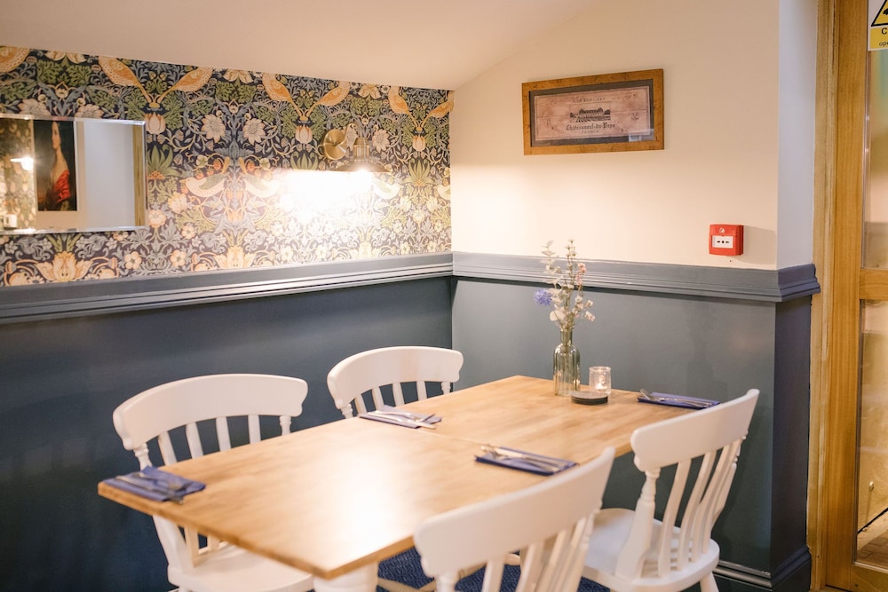 The Kings Arms, Colchester A120 33/50
