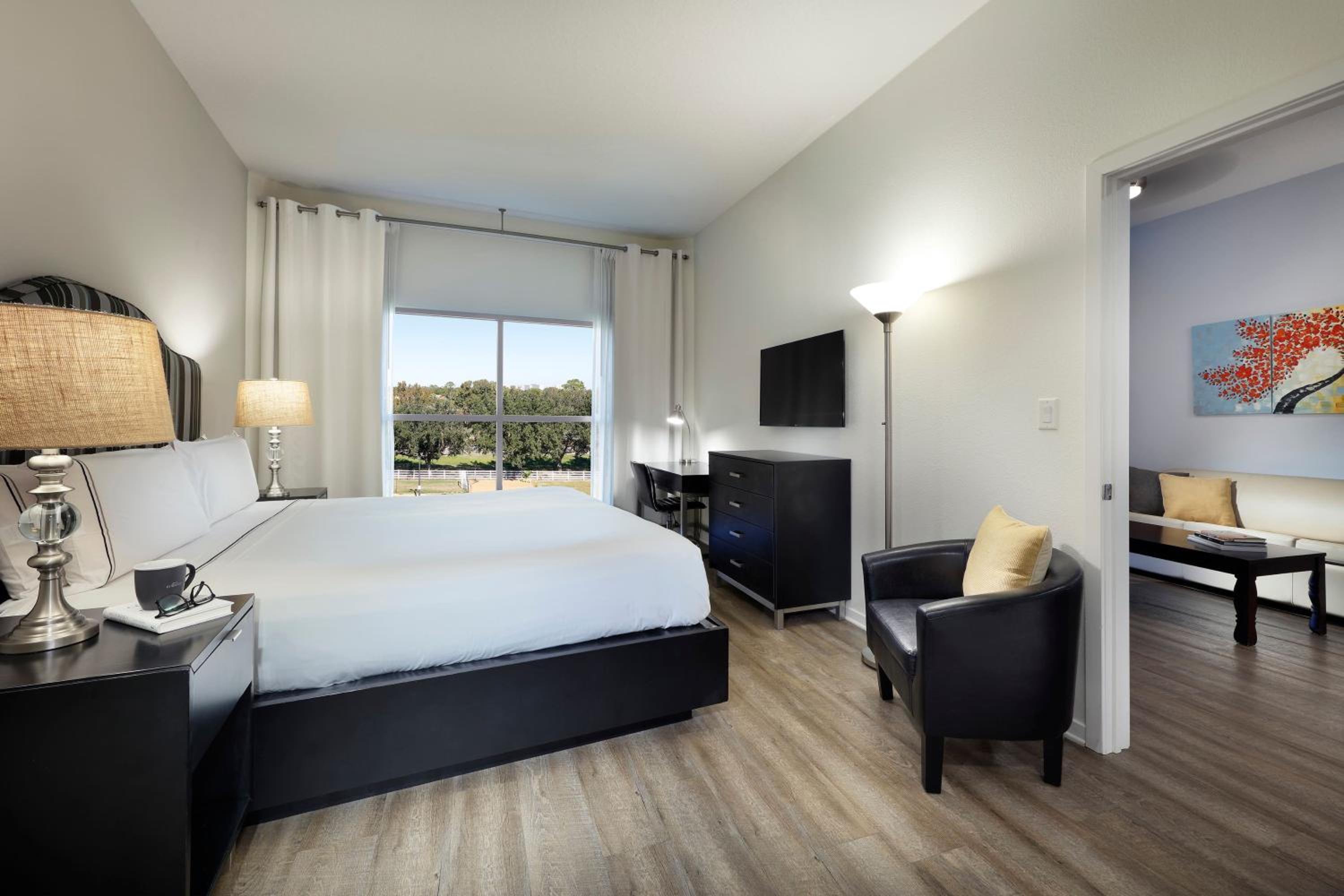 Melia, House, King Bed