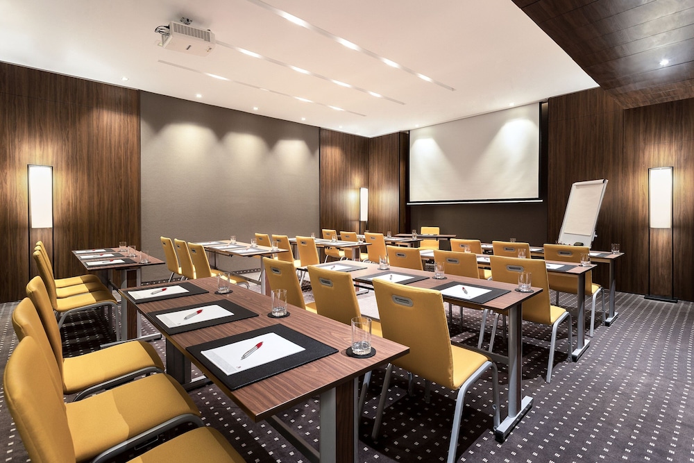 Tunis Marriott Hotel 40/50