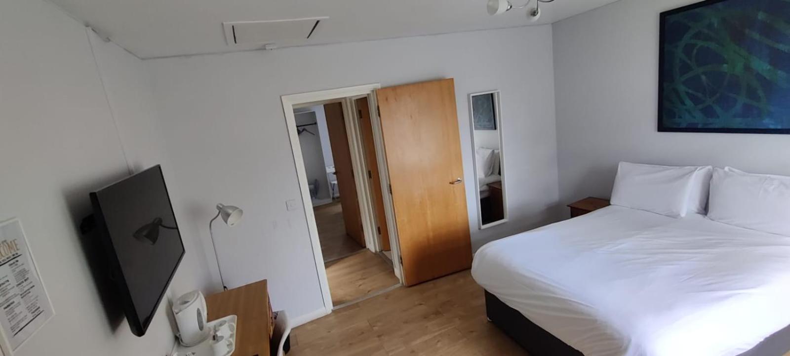 Family, Cottage, Suite