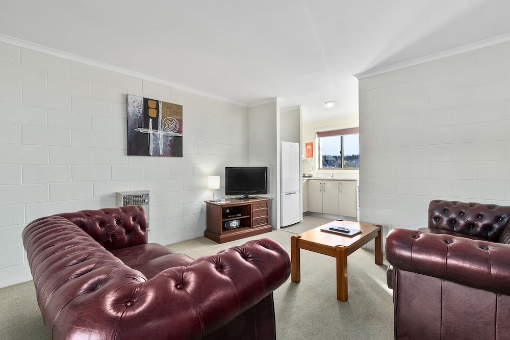 Grosvenor Court Apartments 45/67
