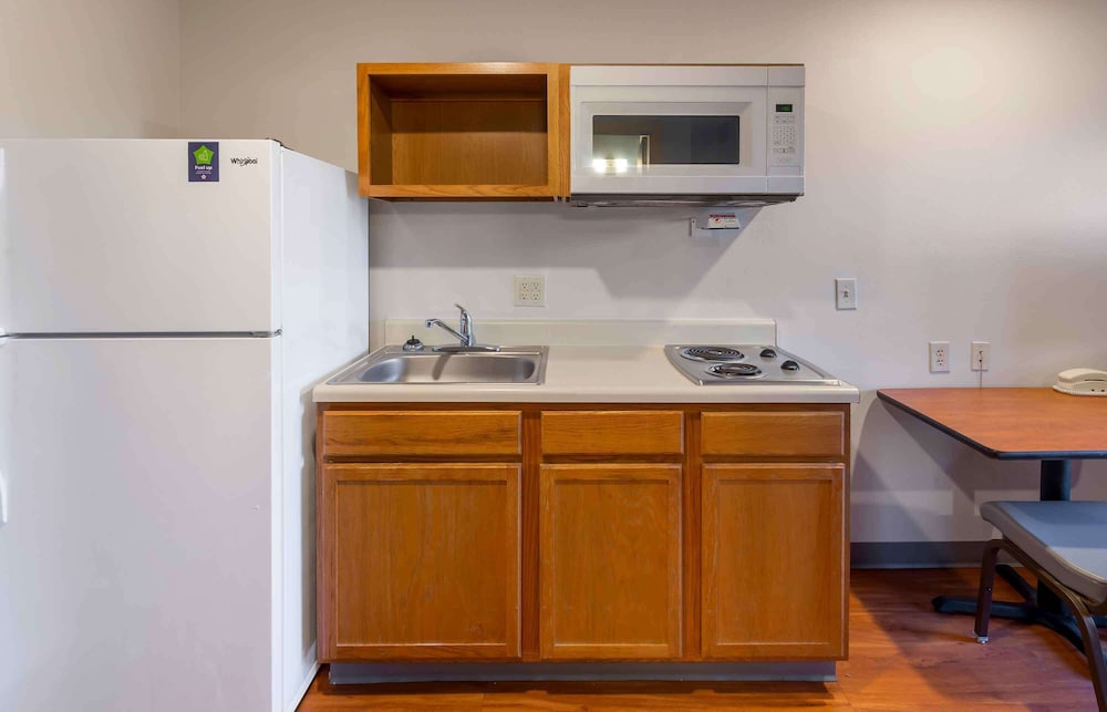 Extended Stay America Select Suites Fayetteville Fort Bragg 50/50