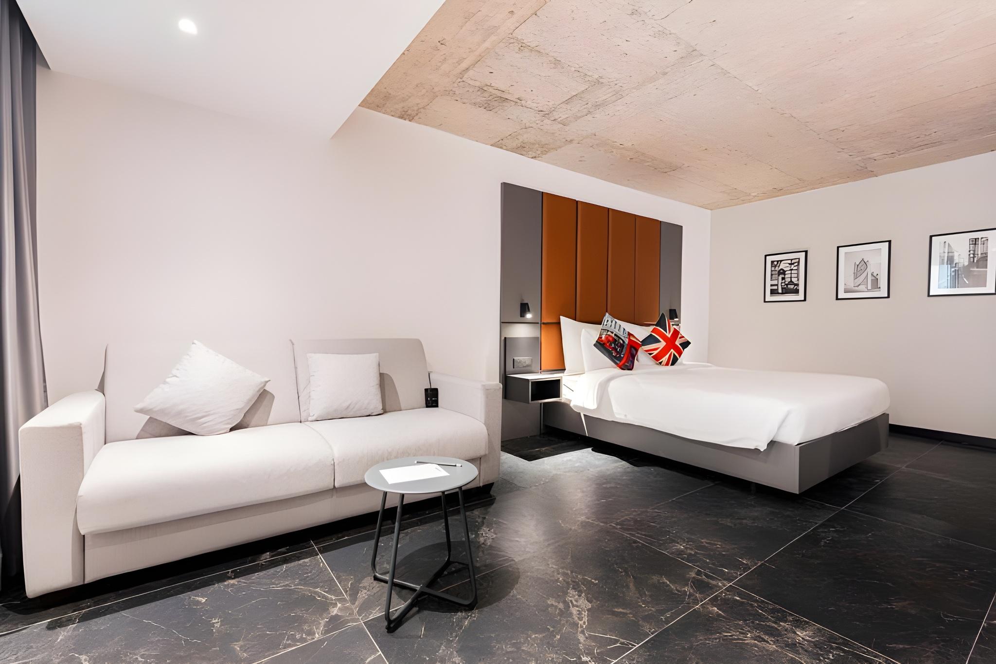 Inner, Standard, Queen Bed