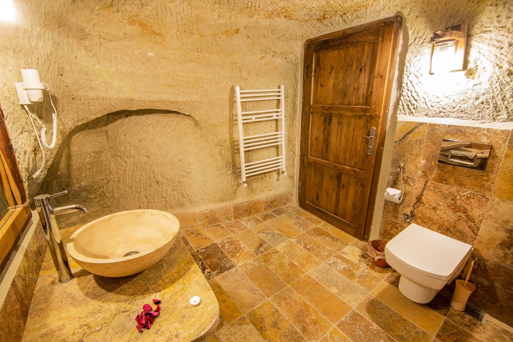 Kayadibi Cave Otel 48/49