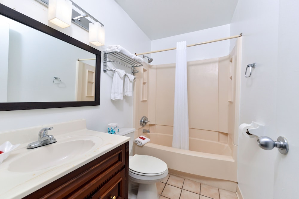 SureStay Hotel by Best Western Virginia Beach Royal Clipper 19/45