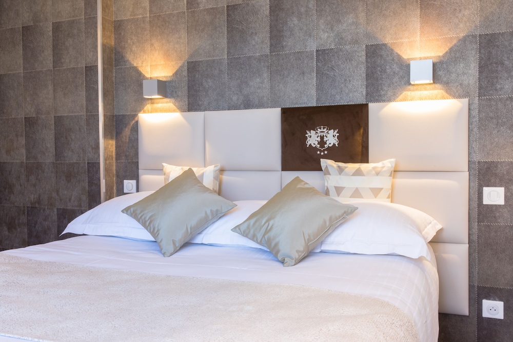 Hotel the Originals Des Princes Chambery 41/77