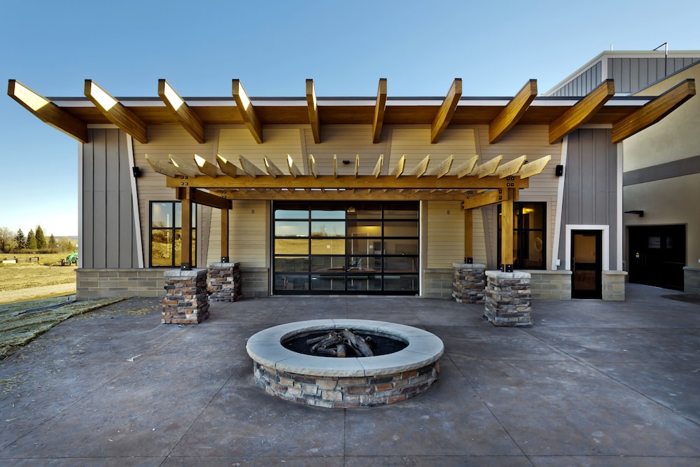 Shoshone Rose Casino & Hotel 26/30
