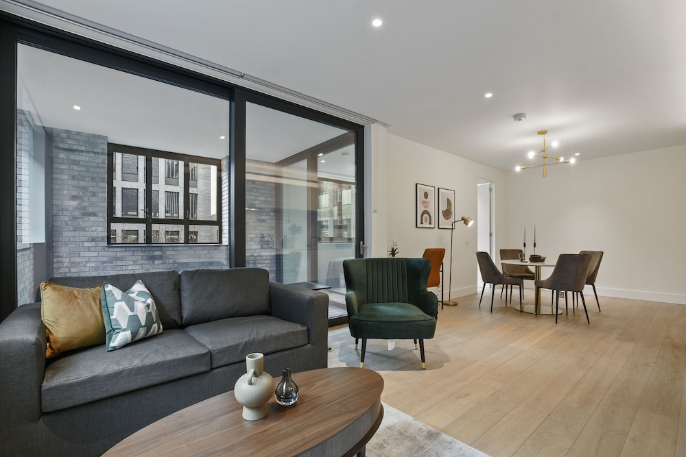 Whitfield Street Residences by Aeria Apartments 37/50