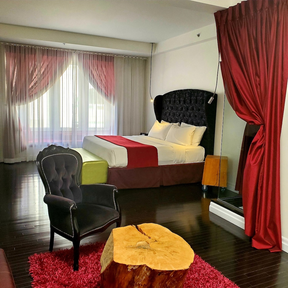 Hotel Chez Swann 26/72