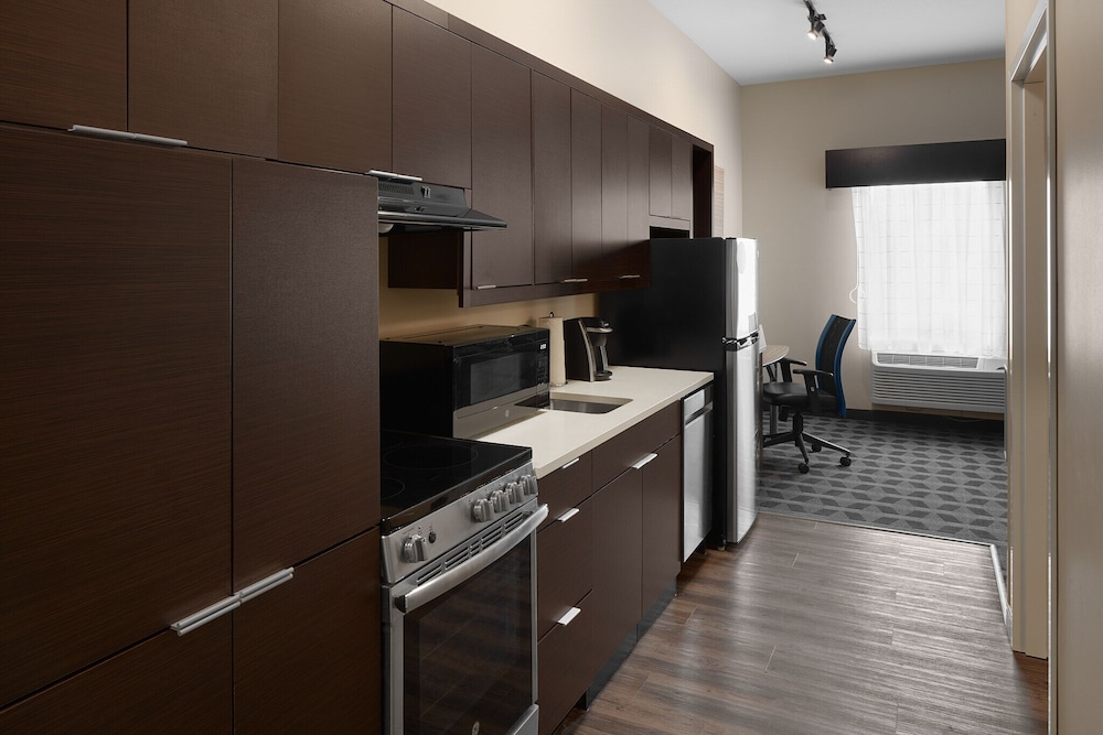 Towneplace Suites by Marriott Danville 22/25