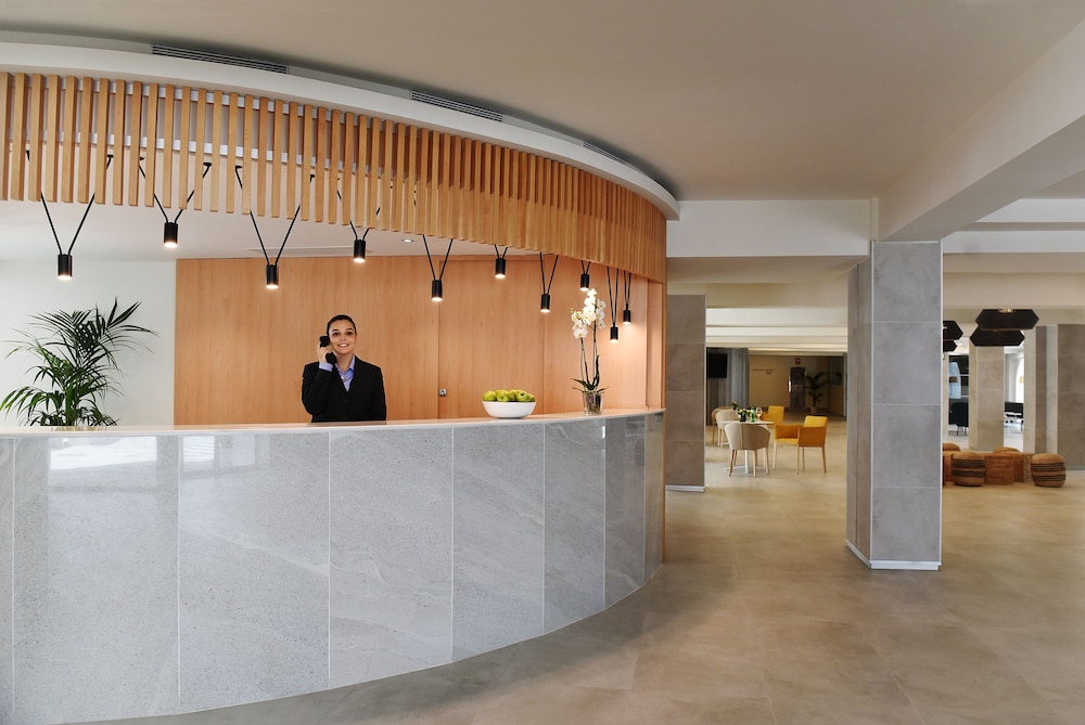 Lobby at HOTEL AGARO CHIPIONA, CHIPIONA