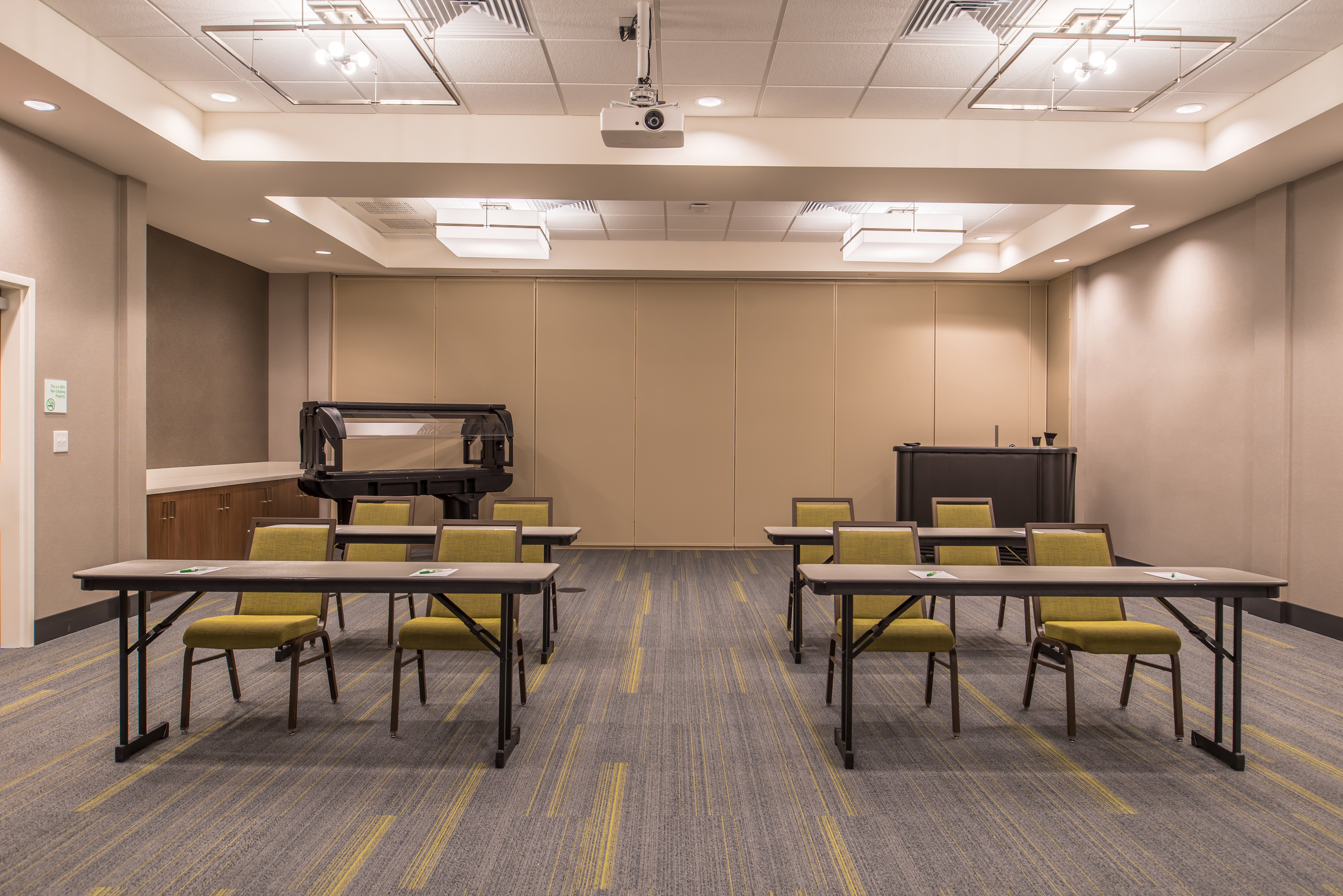 HOLIDAY INN JOPLIN 64/71