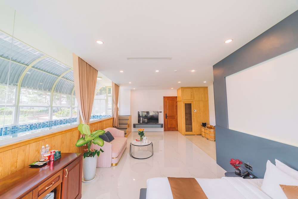 Quy Tai Premium Hotel 37/50