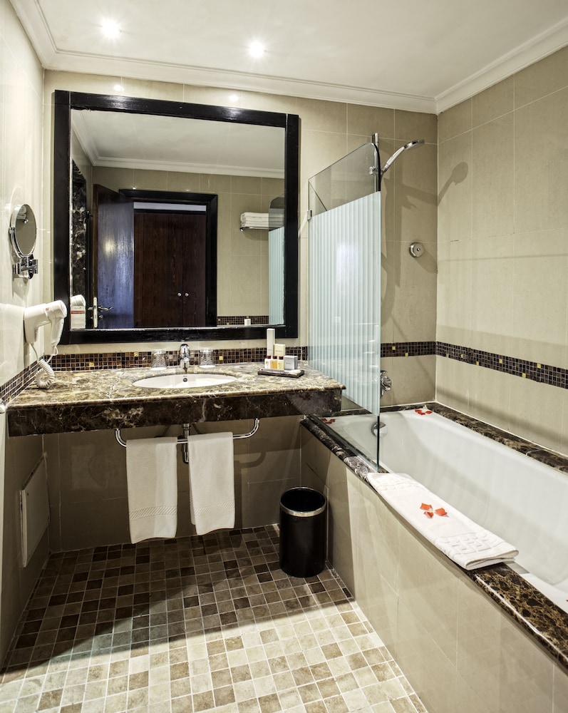 Palm Plaza Hotel And Spa 9/72