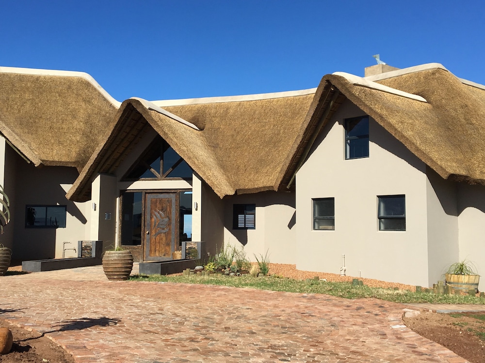 J-Bay Zebra Lodge 2/50