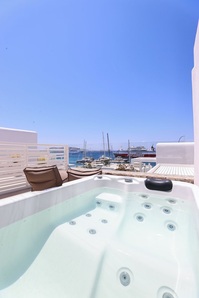 Life Suites 35/41