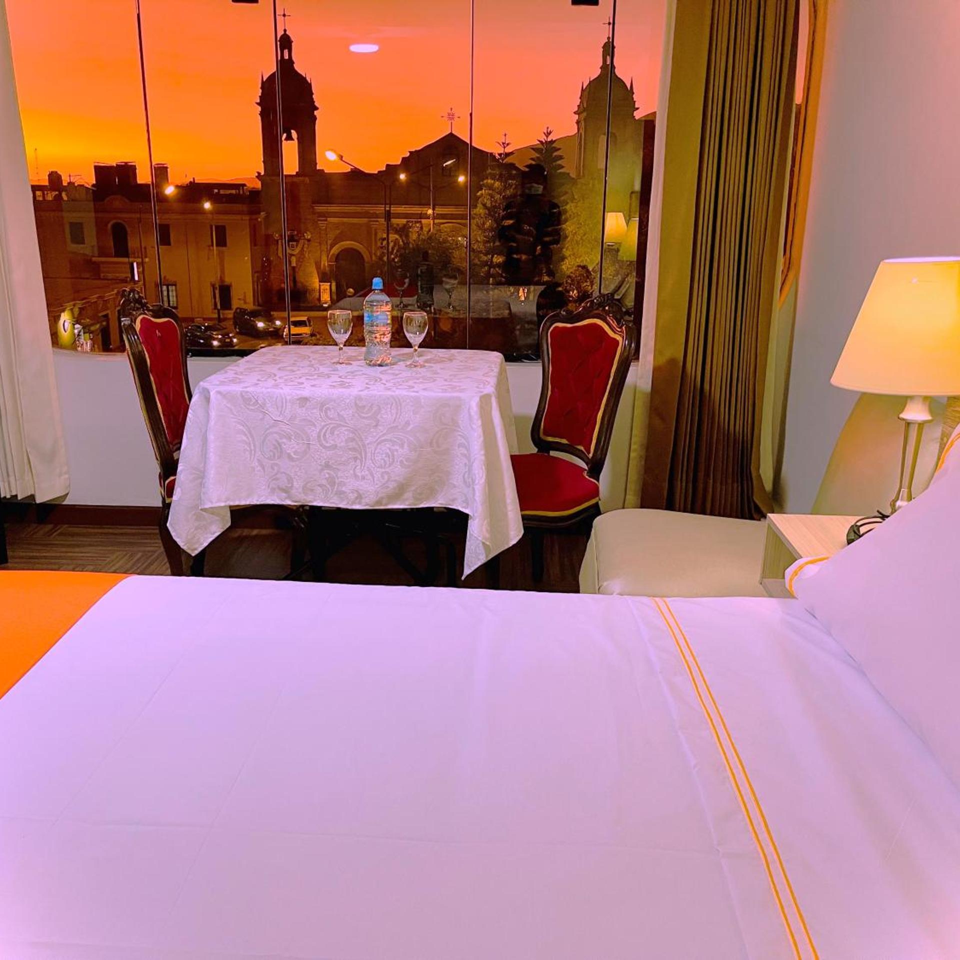 Hotel Plaza San Antonio 30/50