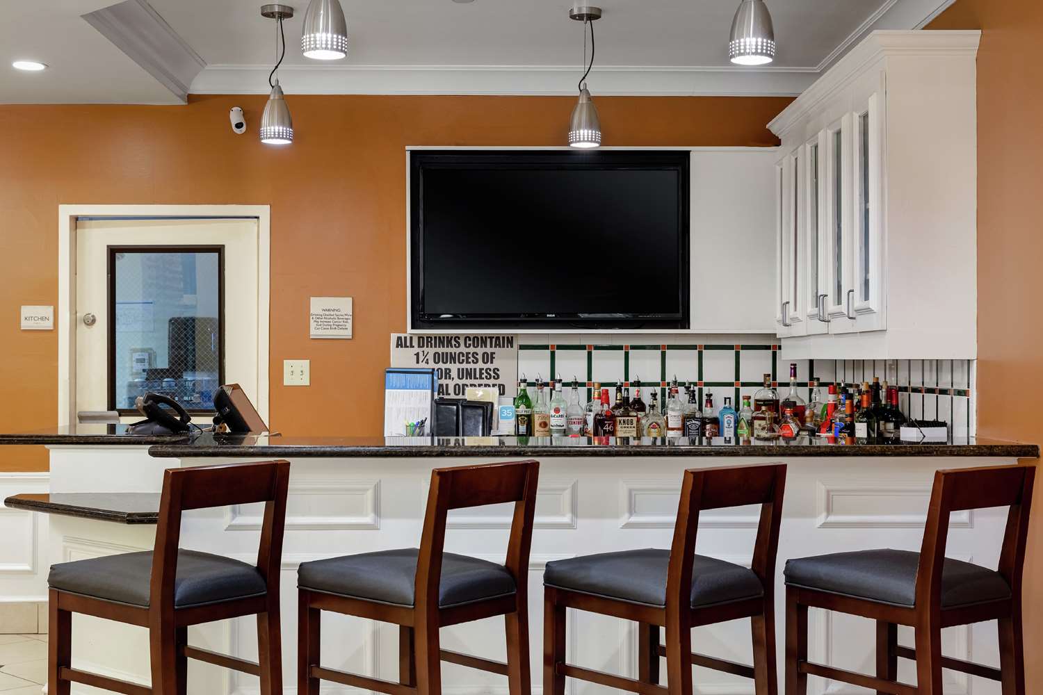 Hilton Garden Inn West I 65 Airport Blvd 18/30