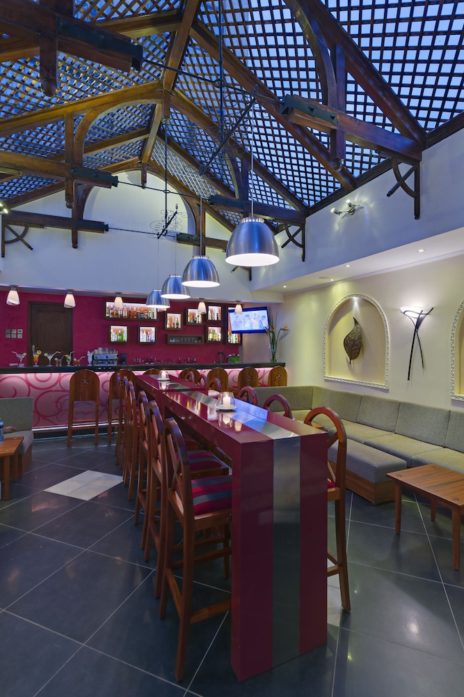 The Heron By Sarovar Portico India, Nairobi 57/77