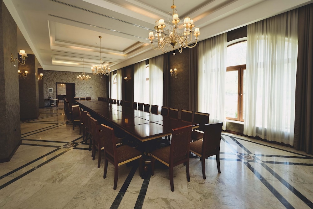 QAFQAZ RESORT HOTEL 35/50