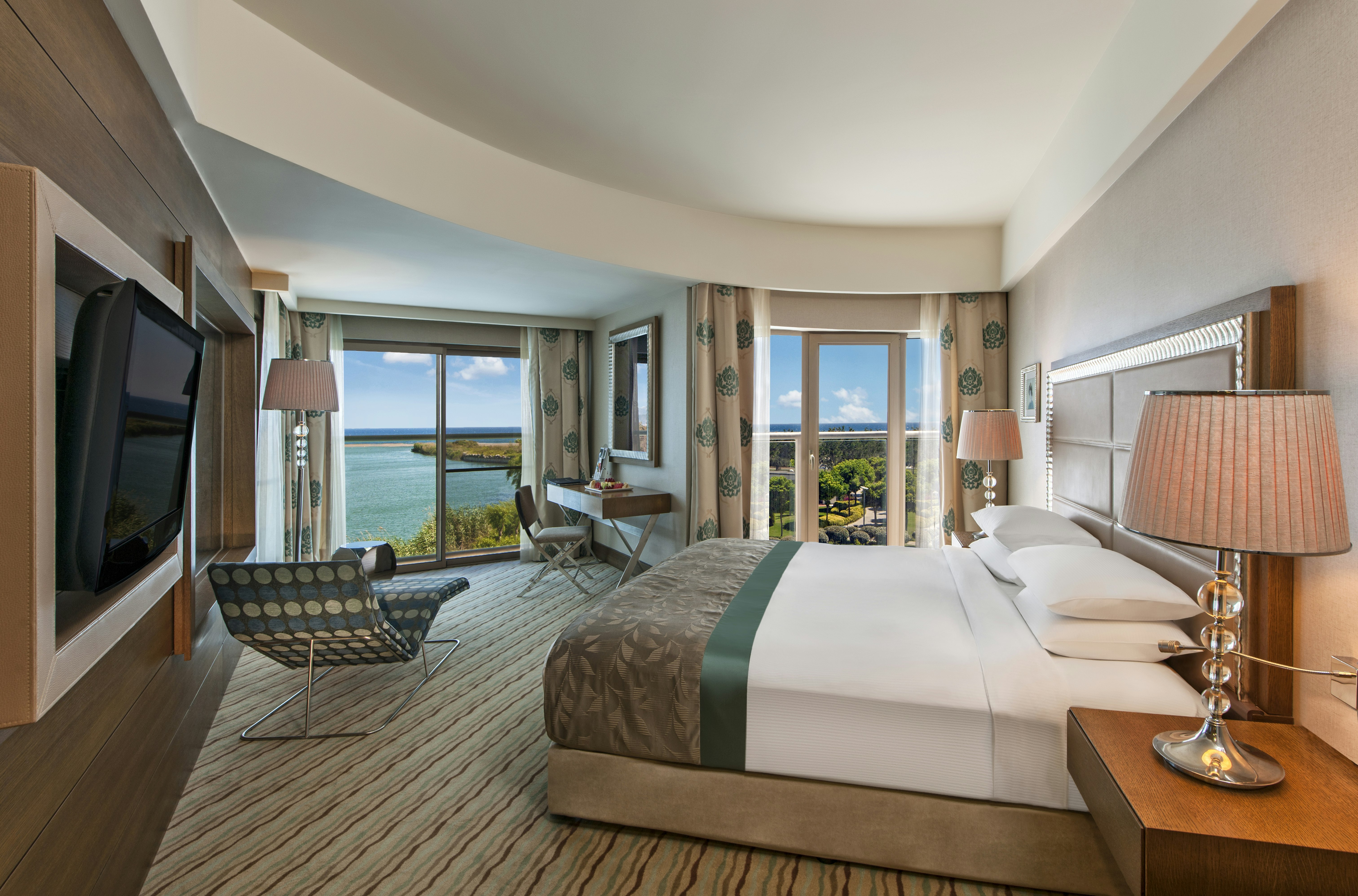 Swim Up, Suite, Sea View
