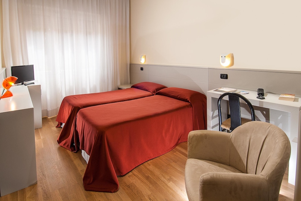 HOTEL MILANO 27/40