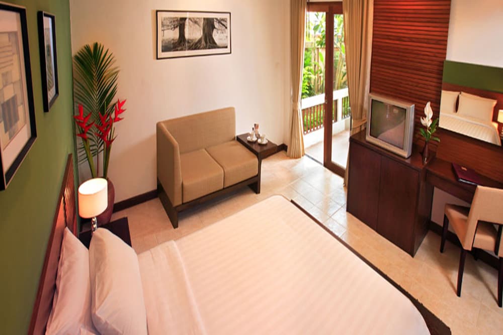 THAI HOUSE BEACH RESORT 49/75
