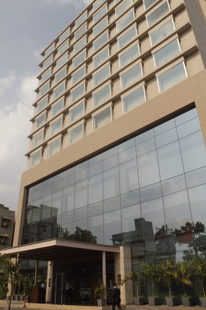 Welcomhotel by ITC Hotels, Ashram Road, Ahmedabad 6/71