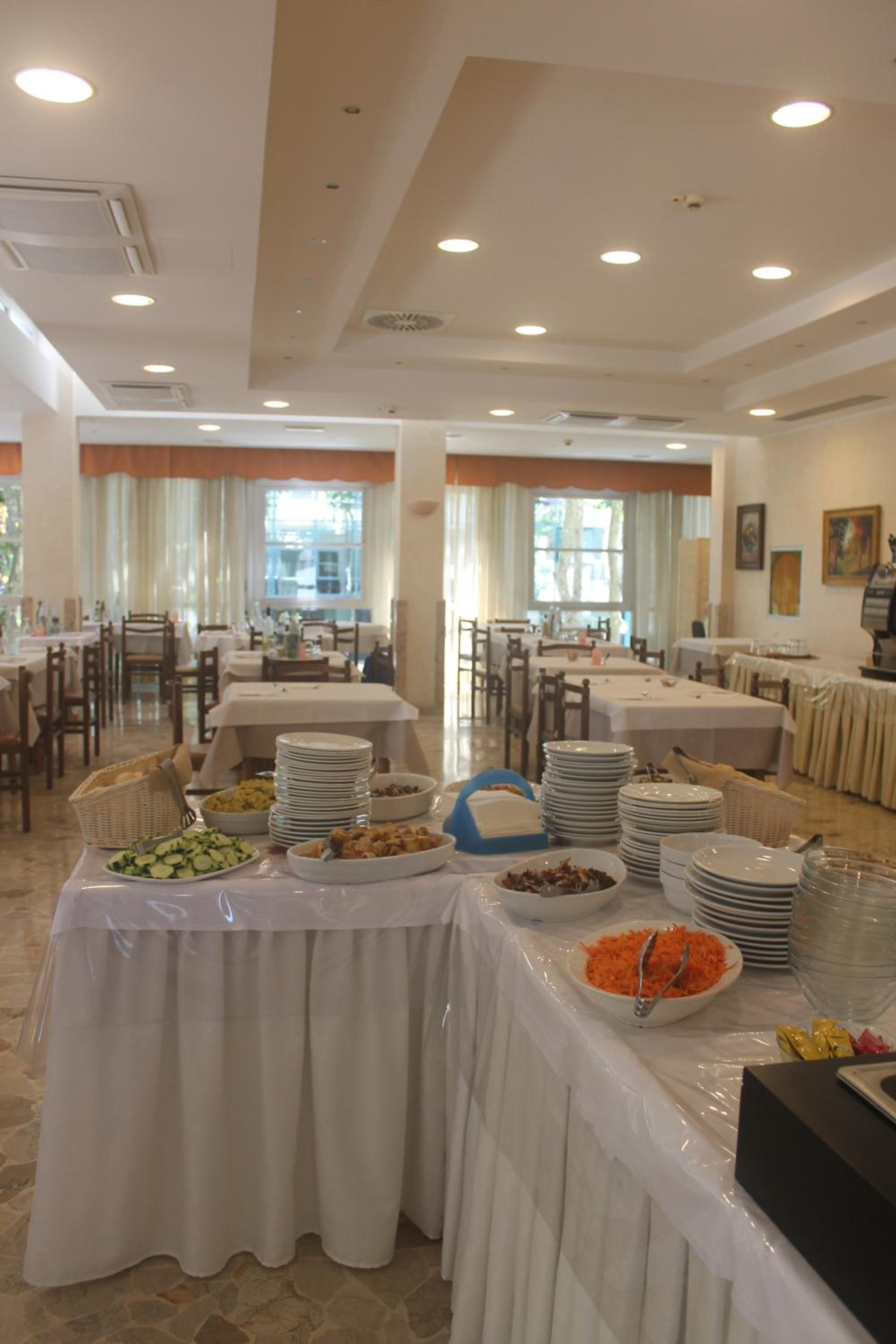 Hotel De La Plage 30/50