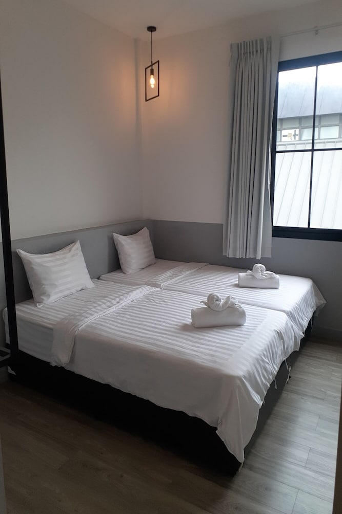 STANDARD, TWIN BEDS