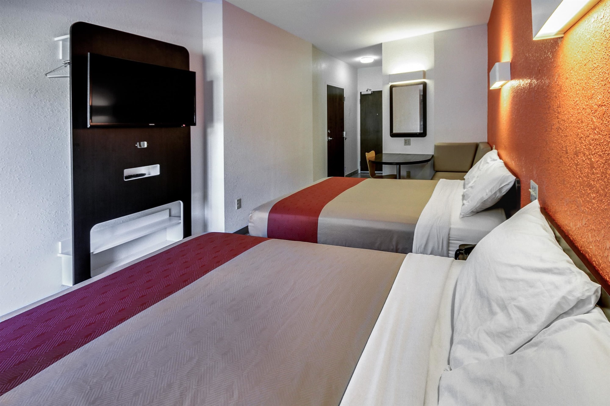 Deluxe, 2 Queen Beds