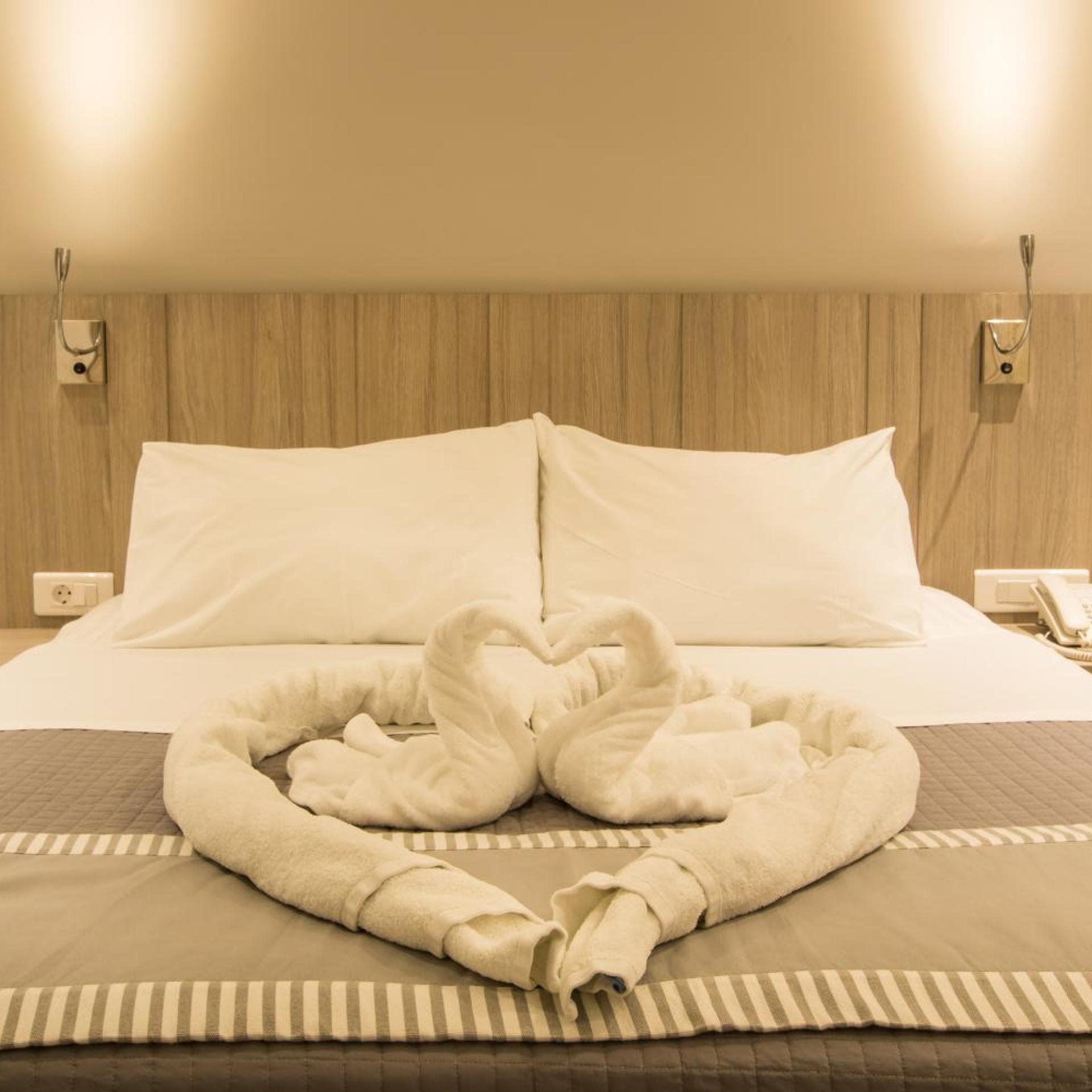 Parasol Luxury Hotel & Suites 62/80