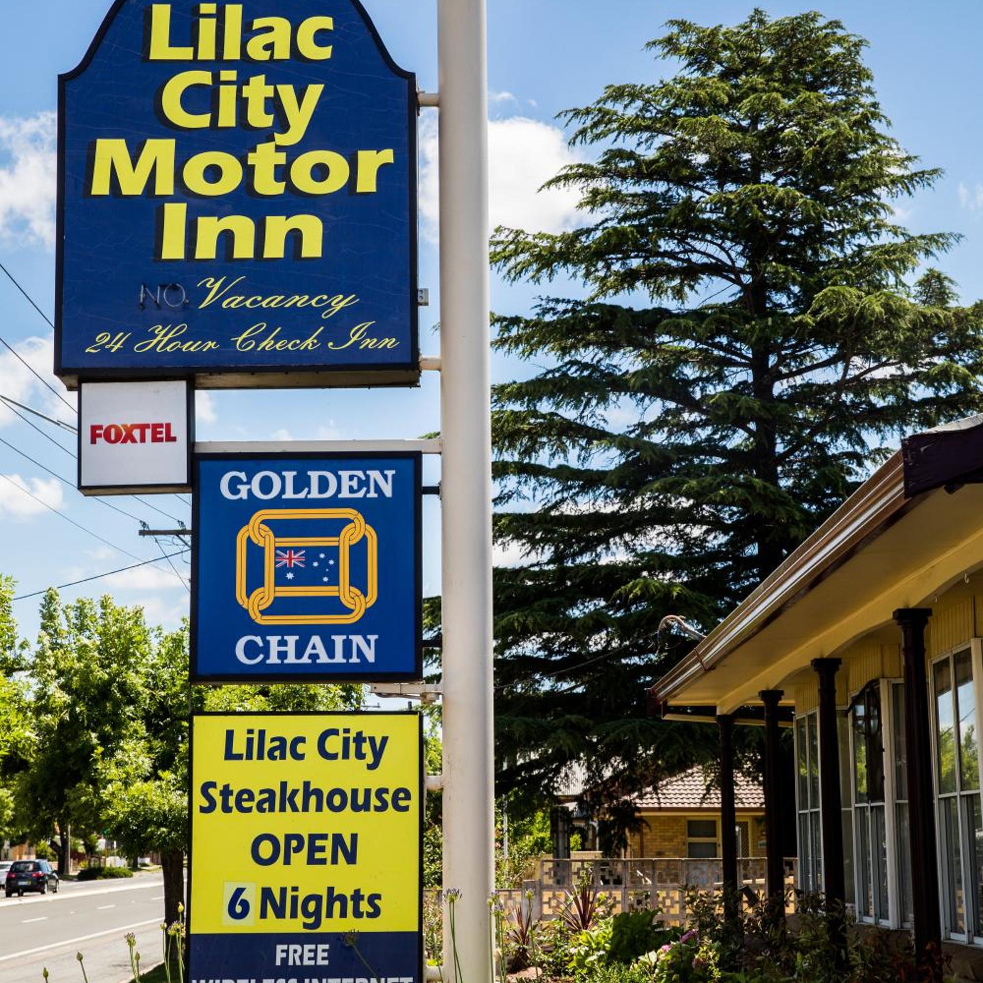 Lilac City Motor Inn 3/44