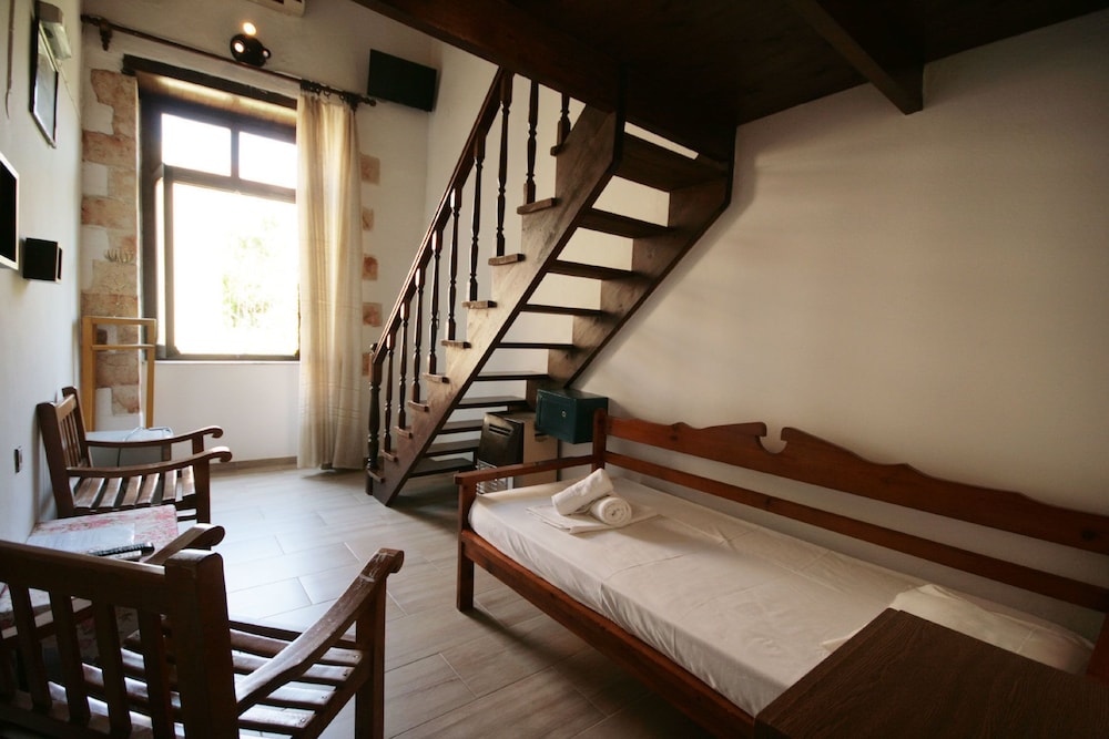 Chania Rooms 17/48