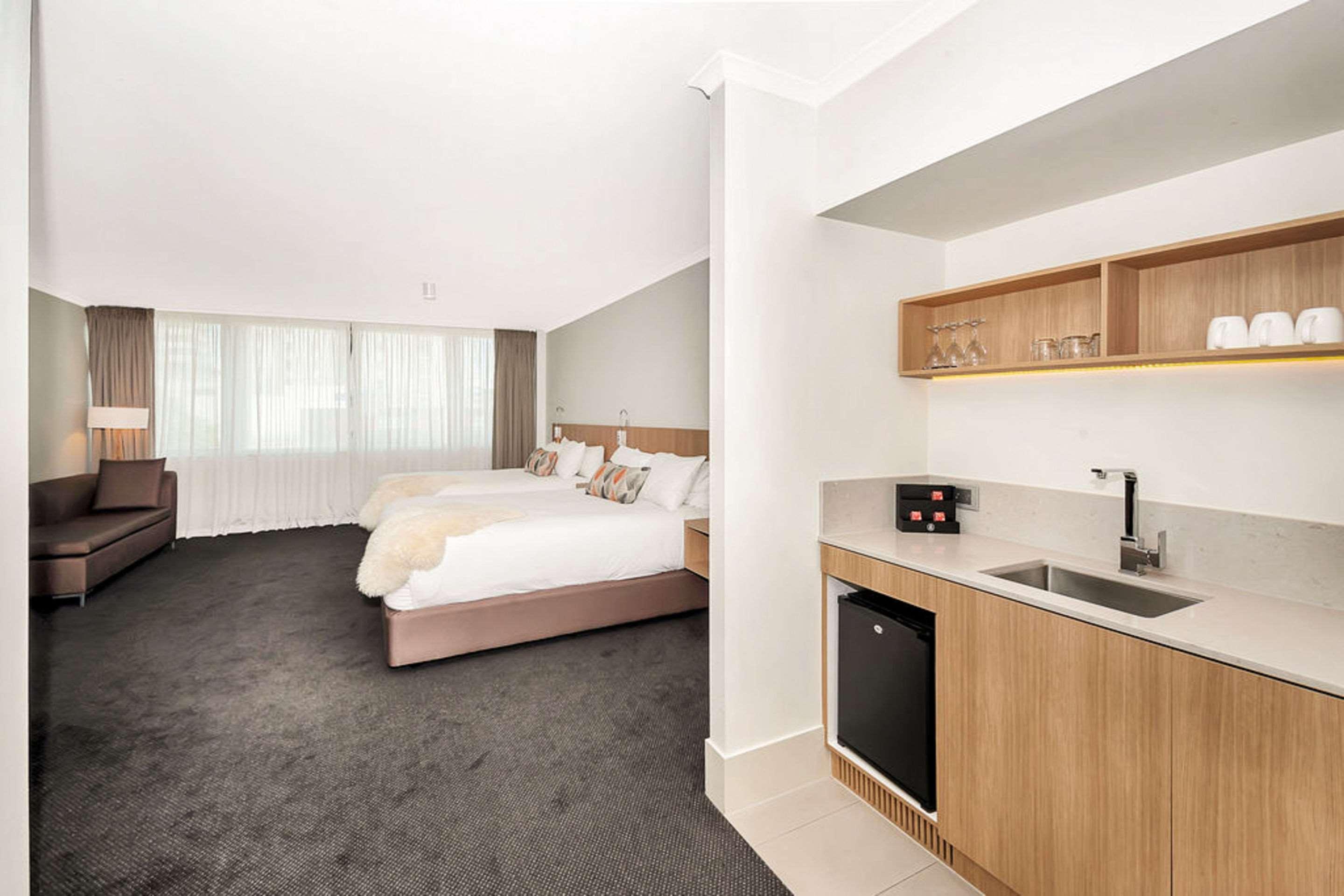 Upgrade, 2 Queen Beds, Clarion Hotel Townsville 5/8