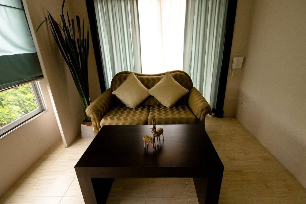 Royal View Resort 36/50