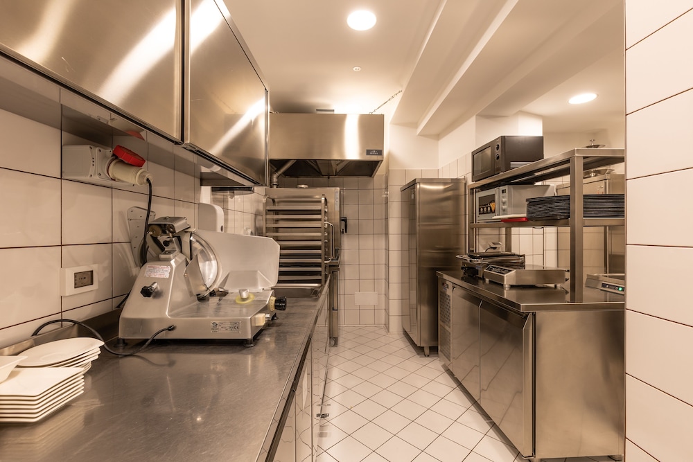 Ariston Hotel Milan 41/68