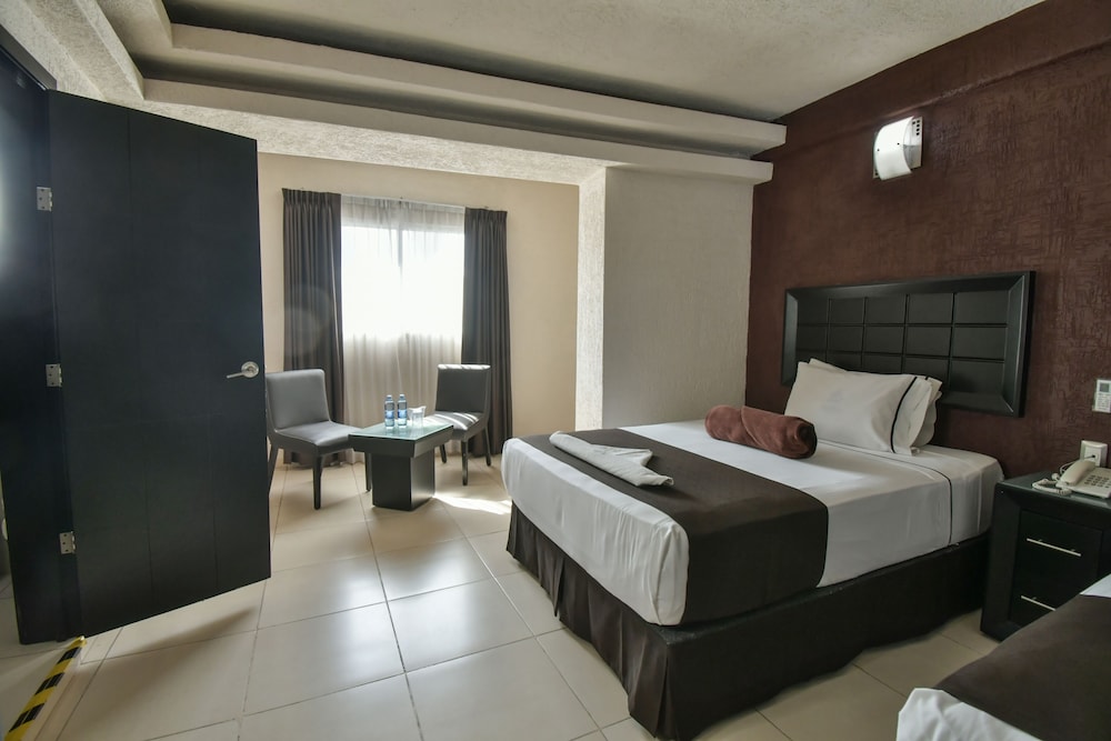 Hotel Portonovo Plaza Guadalajara 13/35