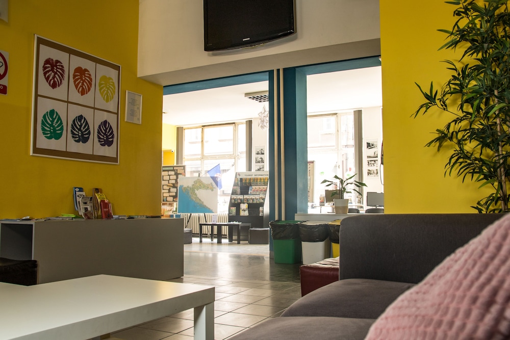 HI Hostel Zagreb 22/32