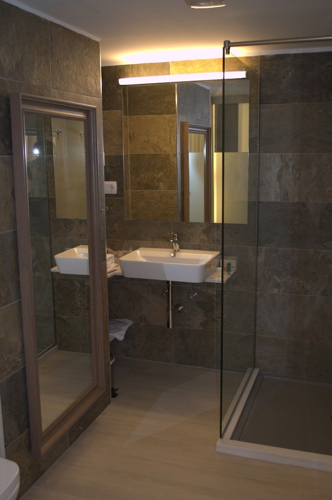 Hotel Marfil 17/56