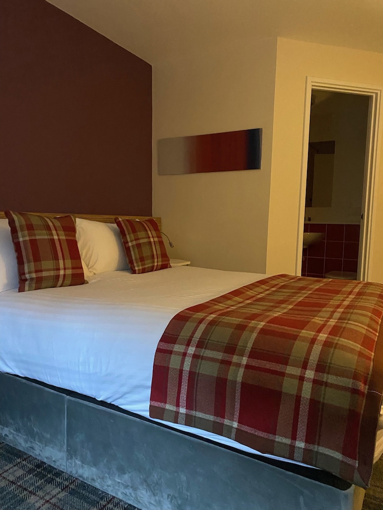 Britannia Edinburgh Hotel 35/57